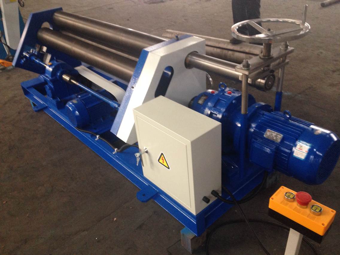 Máquina laminadora de placas asimétrica de 3 rodillos Mechanica W11F